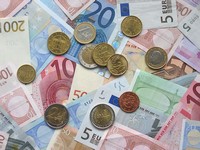 Eurobonds Alone Can’t Fix Europe’s Debt Crisis