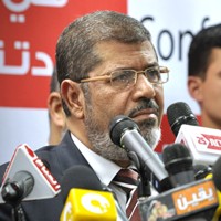 Showing Pragmatism, Egypt’s Morsi Looks to Saudi Arabia