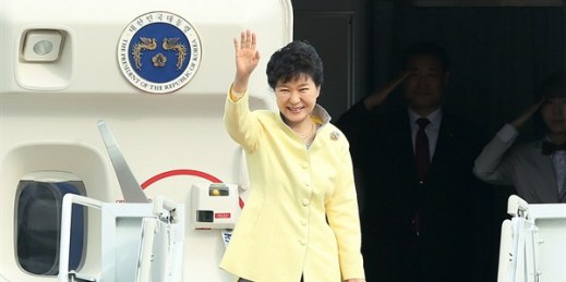 South Korean President Park Geun-hye embarks from Seoul Airport, South Korea, March 1, 2015 (Korean Culture and Information Service photo by Jeon Han).