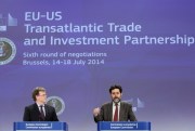 EU chief negotiator Ignacio Garcia Bercero and U.S. chief negotiator Dan Mullaney address the media at the end of the sixth round of the Transatlantic Trade and Investment Partnership, Brussels, Belgium, July 18, 2014 (AP photo by Yves Logghe).