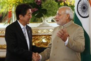 Indian Prime Minister Narendra Modi, right, and Japanese Prime Minister Shinzo Abe, Tokyo, Japan, Sept. 1, 2014 (AP photo by Toru Hanai).