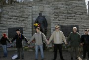 Russian-speakers stand around the statue of a Red Army soldier protesting against the Estonian government’s plan to move it, Tallinn, Estonia, April 22, 2007 (AP photo by Timur Nisametdinov).