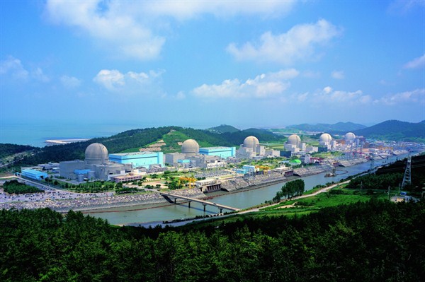 South Korea’s Yonggwang Nuclear Power Plant, Feb. 25, 2013 (photo by Flickr user Korea Yonggwang NPP, licensed under the Creative Commons Attribution-NonCommercial-ShareAlike 2.0 Generic license).