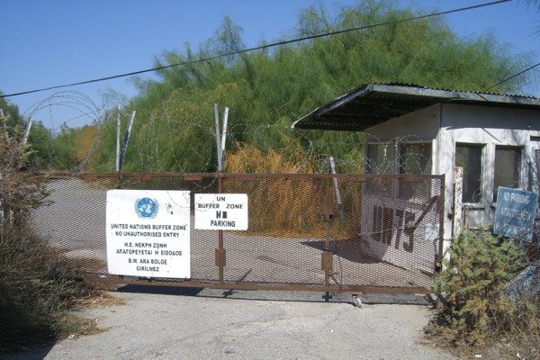 Border of the U.N. buffer zone in Nicosia, Cyprus, Oct. 1, 2008 (photo by Flickr user peatc licensed under the Creative Commons Attribution-ShareAlike 2.0 Generic license).