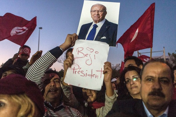 Essebsi Must Work With Islamists to Ensure Tunisia’s Transition