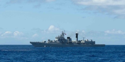 The Chinese People’s Liberation Army-Navy guided missile destroyer Qingdao during a search and rescue exercise off the coast of Hawaii, Sept. 9, 2013 (U.S. Navy photo by Mass Communication Specialist 3rd Class Brennan D. Knaresboro).