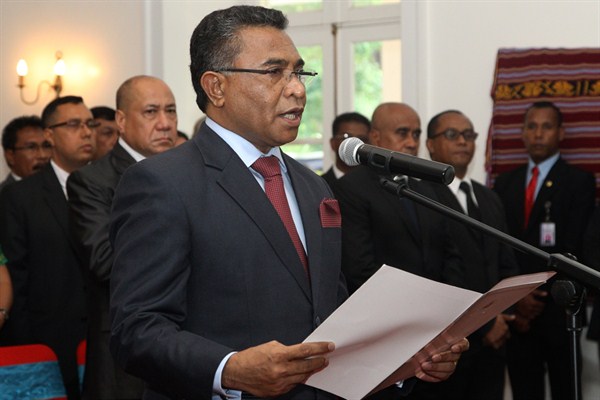 East Timor’s new Prime Minister Rui Araujo reads his oath during his inauguration ceremony, Dili, East Timor, Feb. 16, 2015 (AP photo by Kandhi Barnez).