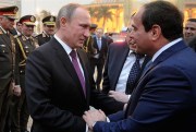 Egyptian President Abdel-Fattah el-Sissi bids farewell to Russian President Vladimir Putin at the Cairo International Airport in Egypt, Feb. 10, 2015 (photo from the Presidential Press and Information Office).
