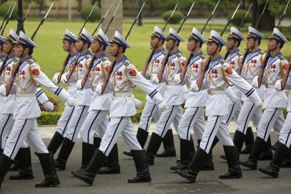 Vietnamese guards of honor march in Hanoi, Vietnam, June 4, 2012 (AP photo by Na Son Nguyen).