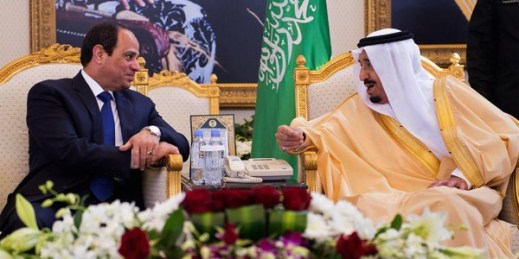 Saudi King Salman speaks with Egyptian President Abdel-Fattah el-Sisi upon his arrival at Riyadh Airbase, Riyadh, Saudi Arabia, March 1, 2015 (AP Photo/SPA).