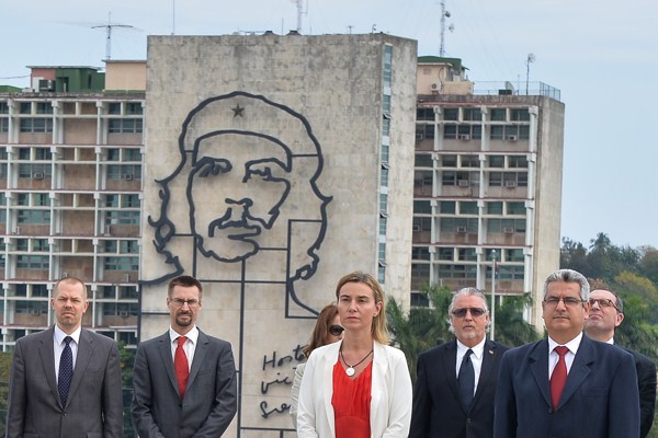 EU foreign policy chief Federica Mogherini observes a minute of silence at Jose Marti Memorial, Havana, Cuba, March 24, 2015 (EU Commission photo).