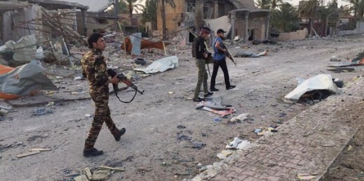Iraqi security forces and tribal fighters regain control of the northern neighborhoods, after overnight heavy clashes with Islamic State group militants, Ramadi, Iraq, April 23, 2015 (AP photo).