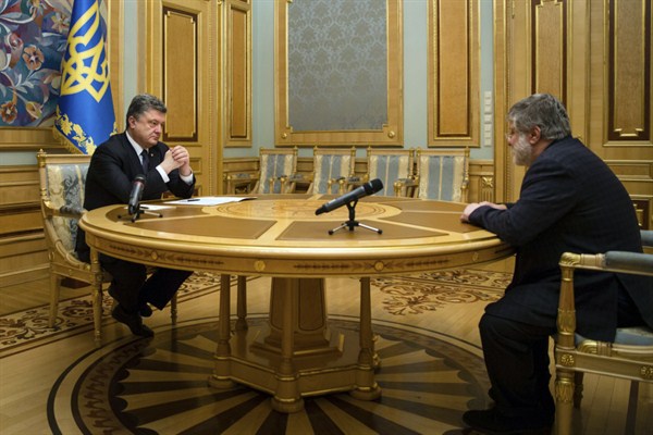Ukrainian President Petro Poroshenko meets with fired Dnipropetrovsk Gov. Ihor Kolomoysky, Kiev, Ukraine, March 25, 2015 (AP photo by Mikhail Palinchak).