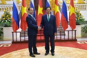 Russian Prime Minister Dmitry Medvedev meets with Vietnamese Prime Minister Nguyen Tan Dung, Hanoi, Vietnam, April 7, 2015 (photo from the website of the government of the Russian Federation).
