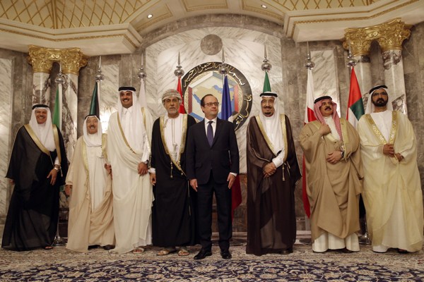 France’s Hollande Exploits Political Openings to Deepen Gulf Ties