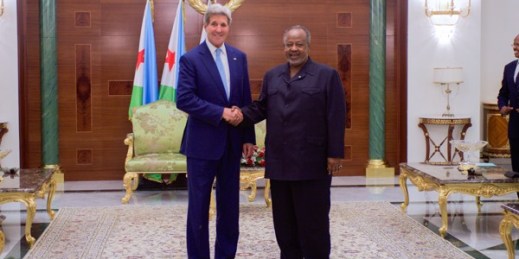 U.S. Secretary of State John Kerry with Djiboutian President Ismail Omar Guelleh after arriving at the Presidential Palace, Djibouti, May 6, 2015 (State Department photo).