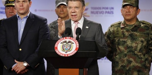 Colombian President Juan Manuel Santos announces that at least 26 leftist rebels have been killed in a raid in western Colombia, the presidential palace in Bogota, May 22, 2015 (AP photo Fernando Vergara).