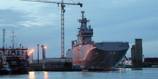 The Vladivostok Mistral-class helicopter carrier docks at Saint-Nazaire harbor, France, Nov. 14, 2014 (AP photo by Laetitia Notarianni).