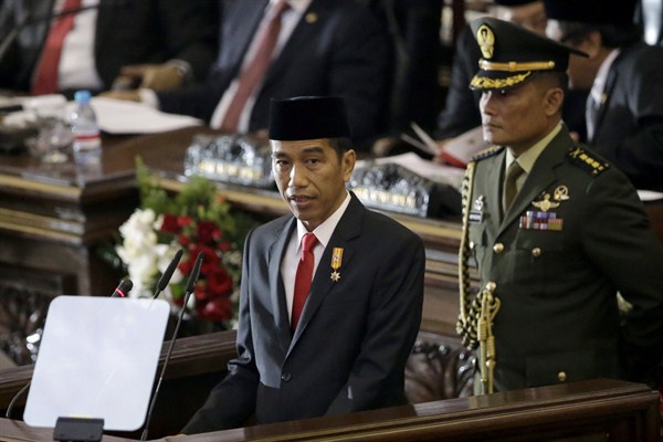 Indonesian President Joko "Jokowi" Widodo delivers his speech before Parliament members ahead of the country's Independence Day, Jakarta, Indonesia, Aug. 14, 2015 (AP photo by Tatan Syuflana).
