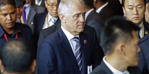 Australian Prime Minister Malcolm Turnbull arrives at the 10th East Asia Summit, Kuala Lumpur, Malaysia, Nov. 22, 2015 (AP photo by Lai Seng Sin).