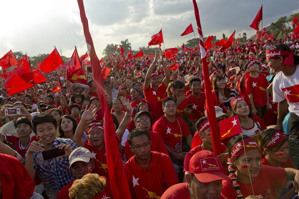 Supporters of Myanmar's Aung San Suu Kyi at a general election campaign rally, Yangon, Myanmar, Nov. 1, 2015 (AP photo by Gemunu Amarasinghe).