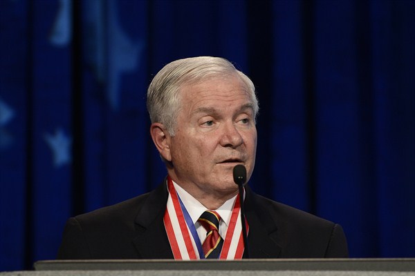 Empowering Reform Is the Key to Robert Gates’ Leadership Approach