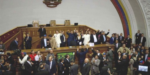 Opposition congressmen shout "Yes we could!" during the inaugural session of the Venezuelan National Assembly, Caracas, Venezuela, Jan. 5, 2016 (AP photo by Fernando Llano).