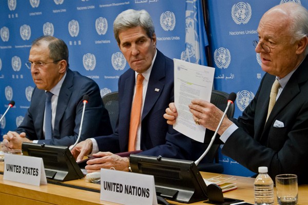 U.N. Special Envoy for Syria Staffan de Mistura with Russian Foreign Minister Sergey Lavrov and U.S. Secretary of State John Kerry, New York, Dec. 18, 2015 (AP photo by Bebeto Matthews).