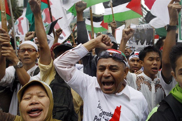 Indonesian protesters during a rally against Israeli attacks on Gaza, Jakarta, Indonesia, July 13, 2014 (AP photo by Achmad Ibrahim).