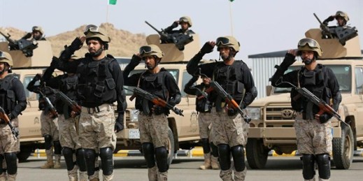 Royal Saudi Land Forces and units of Special Forces of the Pakistani army during a joint military exercise, Shamrakh field, north of Baha region, Saudi Arabia, March 30, 2015 (AP photo/Saudi Press Agency).