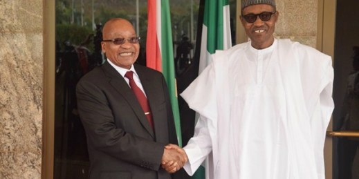 South African President Jacob Zuma, left, and Nigerian President Muhammadu Buhari at the Presidential Palace, Abuja, Nigeria, March 8, 2016. (AP photo).