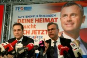 Austrian Freedom Party presidential candidate Norbert Hofer, right, during a news conference with party head Heinz-Christian Strache, Vienna, Austria, March 14, 2016 (AP photo by Ronald Zak).