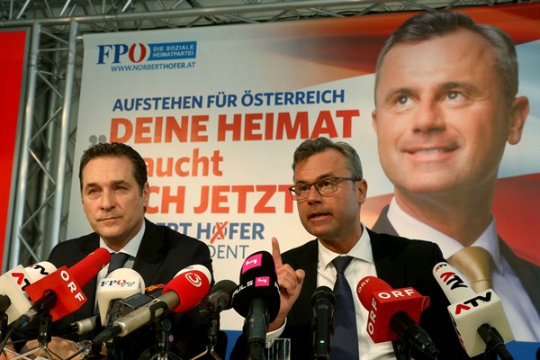 Austrian Freedom Party presidential candidate Norbert Hofer, right, during a news conference with party head Heinz-Christian Strache, Vienna, Austria, March 14, 2016 (AP photo by Ronald Zak).