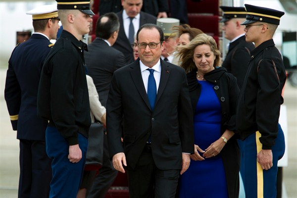 France’s Hollande Enters Final Year in Office Disavowed and Ineffective