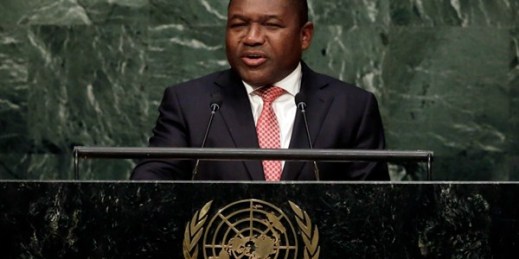 Mozambique's President Filipe Jacinto Nyusi addresses the 70th session of the United Nations General Assembly, New York, Sept. 28, 2015 (AP photo by Richard Drew).