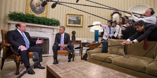 President Barack Obama and Pakistani Prime Minister Nawaz Sharif meet in the Oval Office, Washington, Oct. 22, 2015 (AP photo by Pablo Martinez Monsivais).