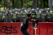 Clashes between students and Bolivarian National Police near the Central University, Caracas, Venezuela, June 9, 2016 (AP photo by Fernando Llano).