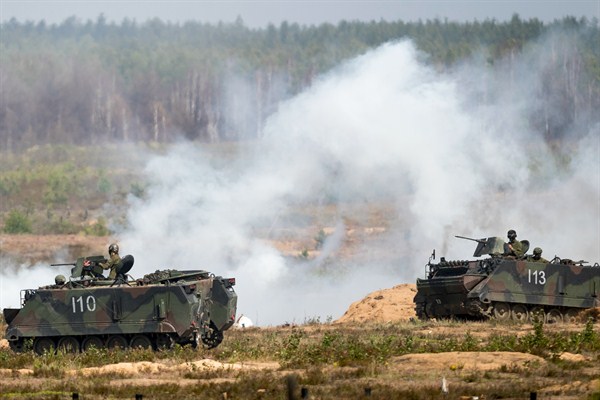 A NATO miiltary exercise north of the capital Vilnius, Lithuania, June 16, 2016 (AP photo by Mindaugas Kulbis).