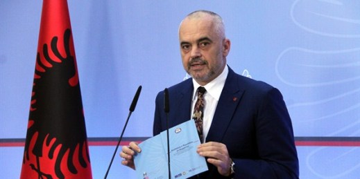 Albanian Prime Minister Edi Rama speaks at a news conference confirming a compromise has been reached on the judiciary reform package, Tirana, Albania, July 20, 2016 (AP photo by Hektor Pustina).