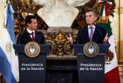 Argentina's president, Mauricio Macri, right, with Mexico's president, Enrique Pena Nieto, at a news conference, Buenos Aires, July 29, 2016 (AP photo by Agustin Marcarian).