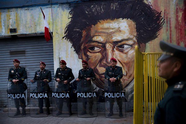 Police near Peru's Congress during President Pedro Pablo Kuczynski's inauguration ceremony, Lima, July 28, 2016 (AP photo by Rodrigo Abd).