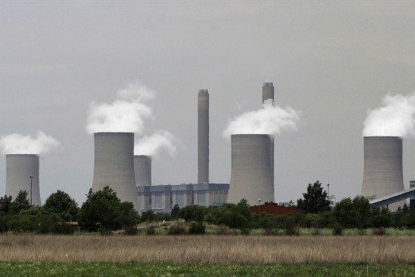 Cooling towers at Eskom's coal-powered Lethabo power station, Sasolburg, South Africa, Nov. 21, 2011 (AP photo by Denis Farrell).