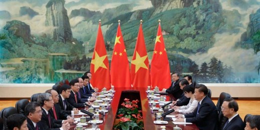 Vietnamese Prime Minister Nguyen Xuan Phuc meeting with Chinese President Xi Jinping at the Great Hall of the People, Beijing, Sept. 13, 2016 (Lintao Zhang by photo via AP).