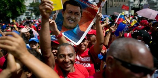 Supporters of the government and of late Venezuelan President Hugo Chavez at a rally in Caracas, Oct. 28, 2016 (AP photo by Ariana Cubillos).