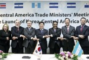 Trade representatives from South Korea, Guatemala, El Salvador, Costa Rica, Nicaragua, Honduras and Panama at a meeting, Houston, Tx., June 18, 2015 (Photo from the South Korean Ministry of Trade, Industry and Energy).