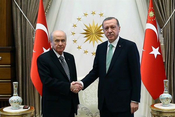 Turkish President Recep Tayyip Erdogan and Devlet Bahceli, the leader of opposition Nationalist Movement Party, Ankara, Turkey, Nov. 3, 2016 (AP photo by Kayhan Ozer).