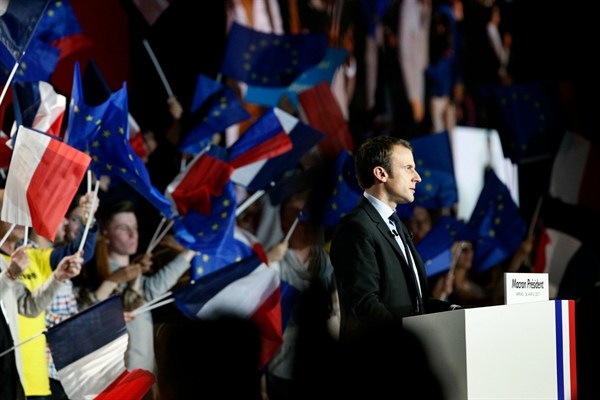 French presidential candidate Emmanuel Macron addresses his supporters during an election campaign rally, Arras, France, April 26, 2017 (AP photo by Thibault Camus).