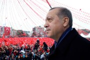Turkish President Recep Tayyip Erdogan addresses supporters during a rally for the upcoming referendum, Istanbul, Turkey, March 11, 2017 (AP photo by Kayhan Ozer)