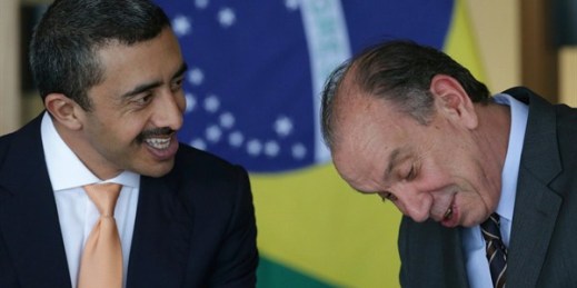 Sheikh Abdullah bin Zayed Al Nahyan, foreign minister for the United Arab Emirates, talks with his Brazilian counterpart, Aloysio Nunes, during a signing ceremony on his recent South America trip, Brasilia, March 16, 2017 (AP photo by Eraldo Peres).