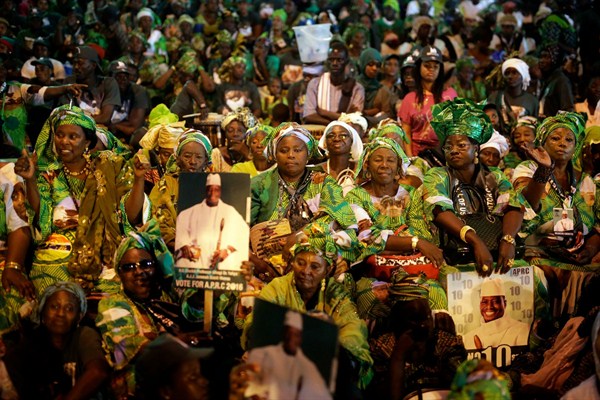 Supporters of former Gambian President Yahya Jammeh during his final rally, Banjul, Gambia, Nov. 29, 2016 (AP photo by Jerome Delay).